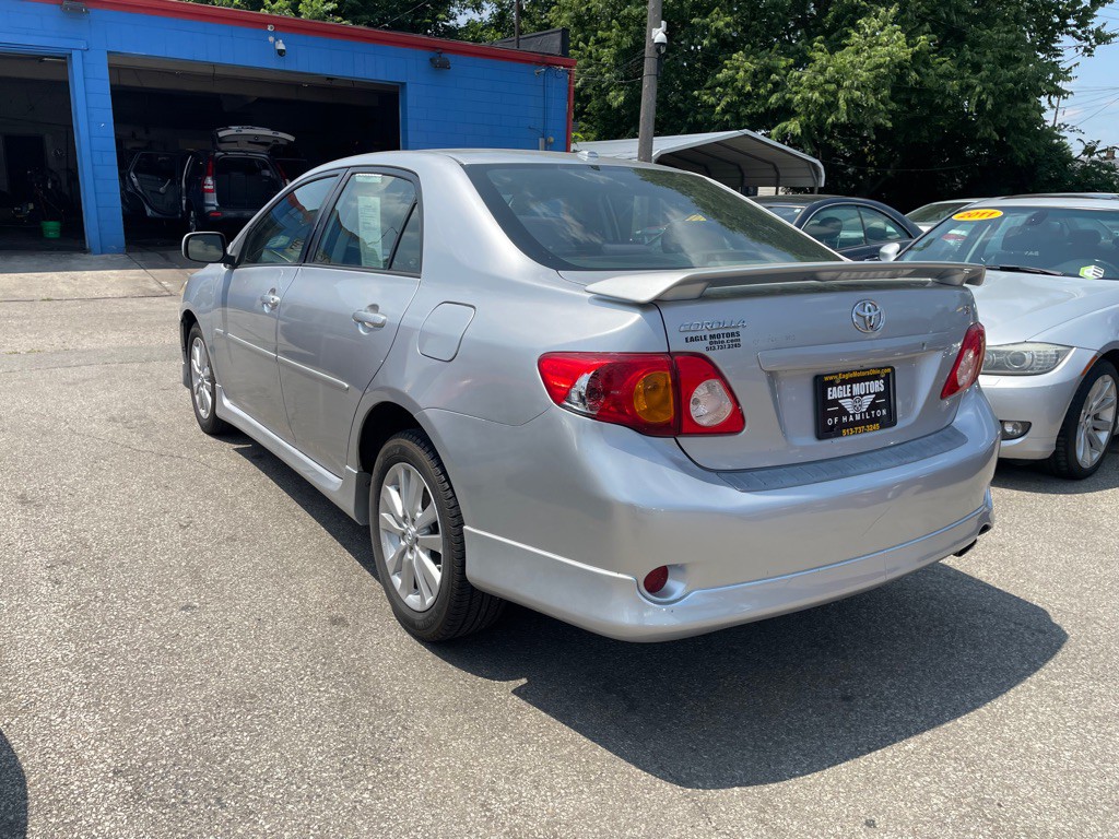 2010 Toyota Corolla Image 3