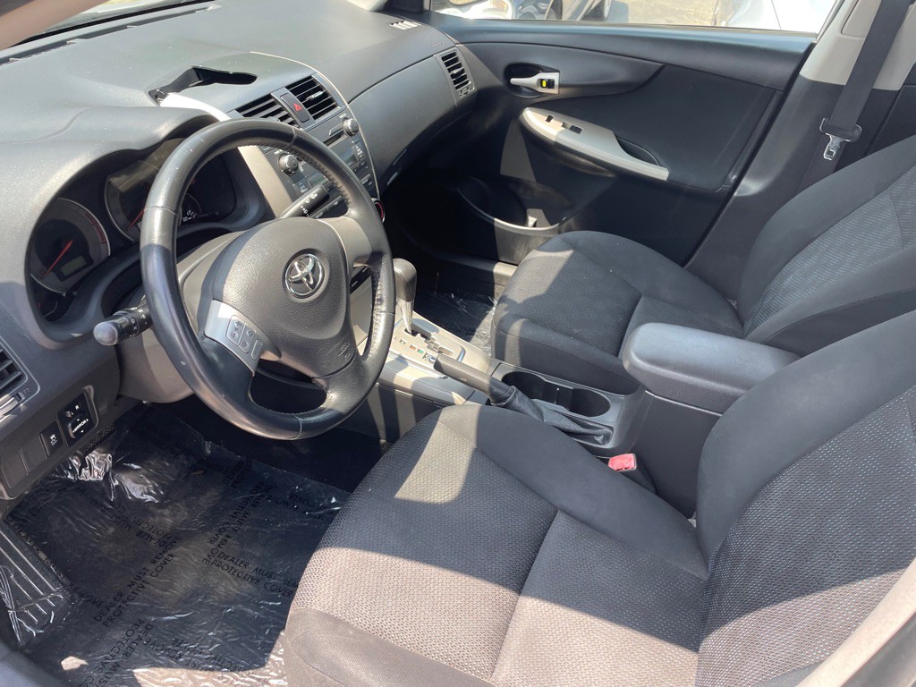 2010 Toyota Corolla Image 8