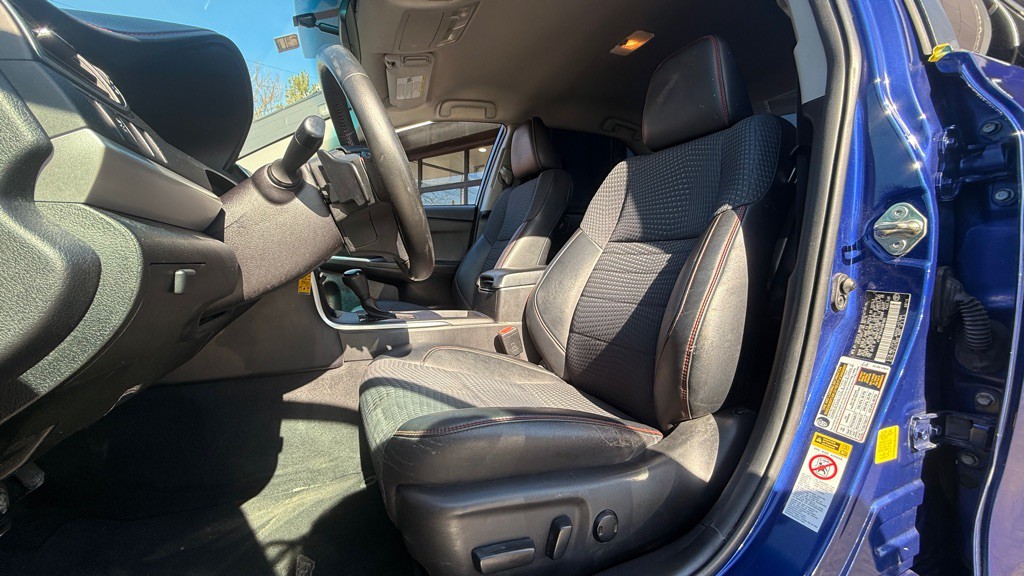 2015 Toyota Camry Image 2