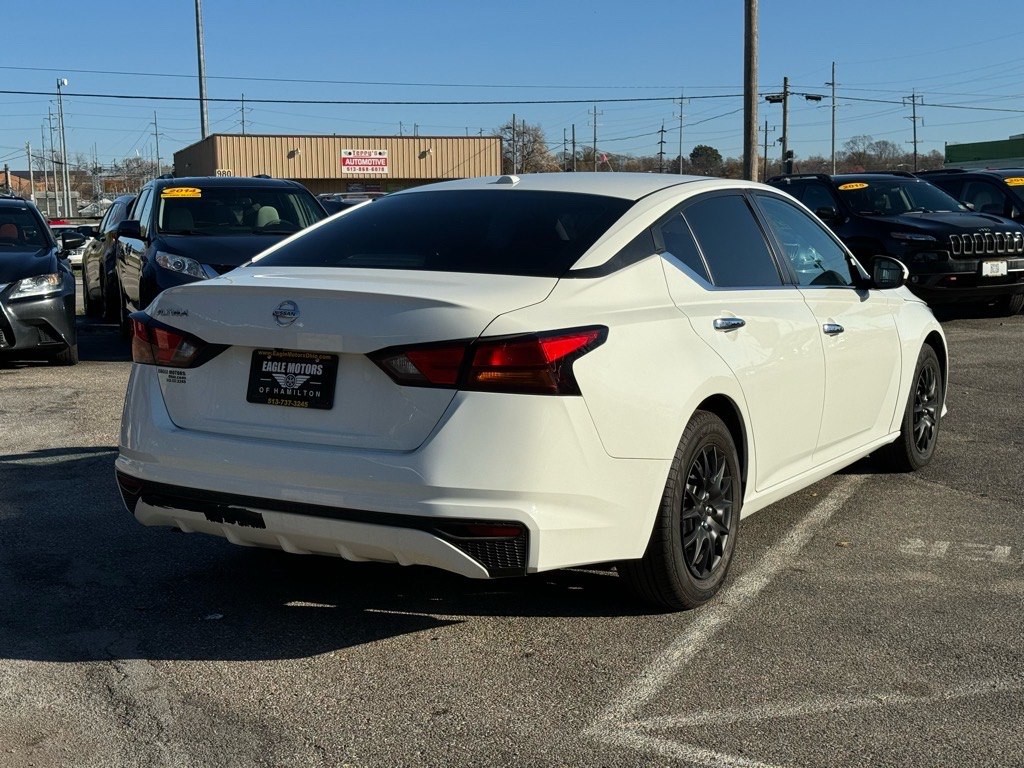 2019 Nissan Altima Image 4