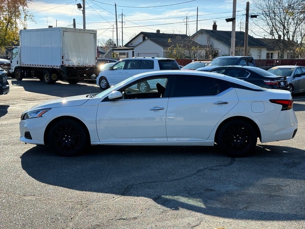2019 Nissan Altima Image 5