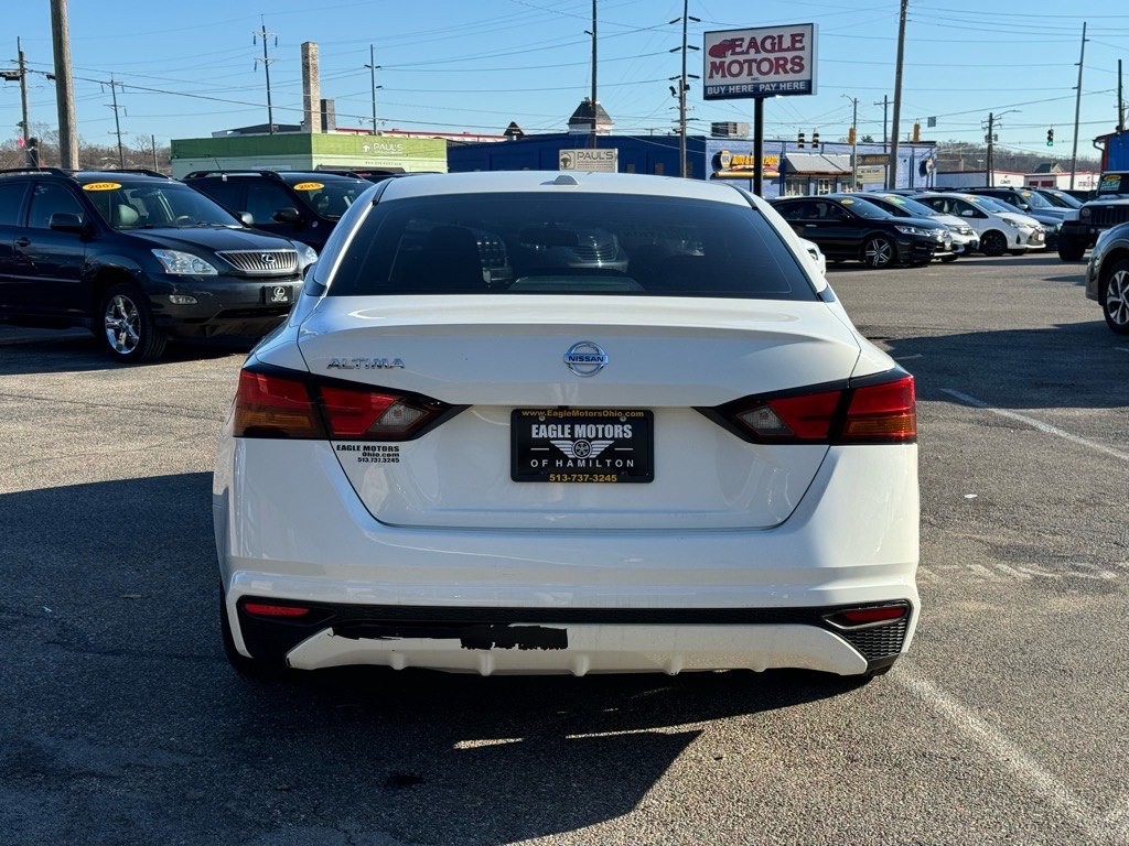 2019 Nissan Altima Image 8