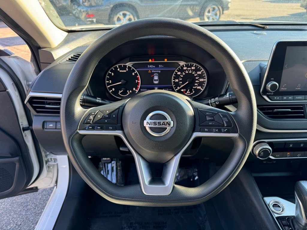 2019 Nissan Altima Image 11