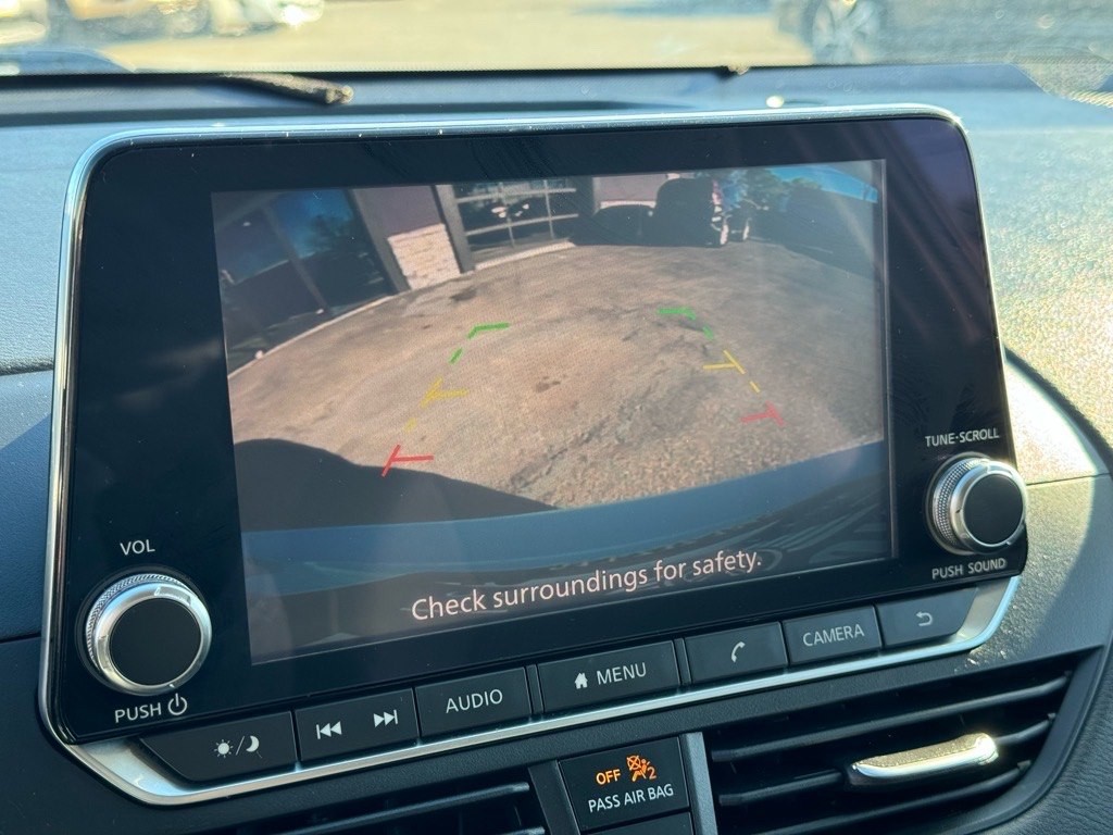 2019 Nissan Altima Image 12