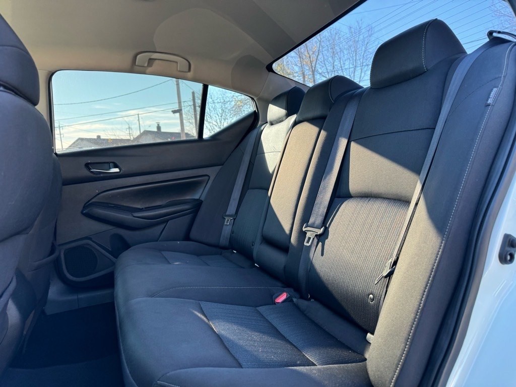 2019 Nissan Altima Image 18