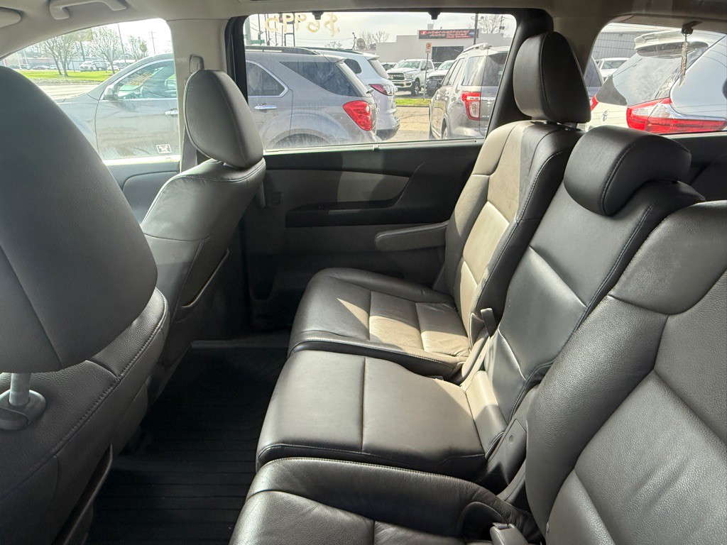 2012 Honda Odyssey Image 3