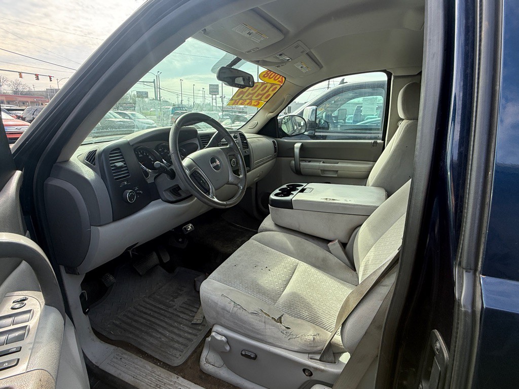 2008 GMC Sierra Image 3