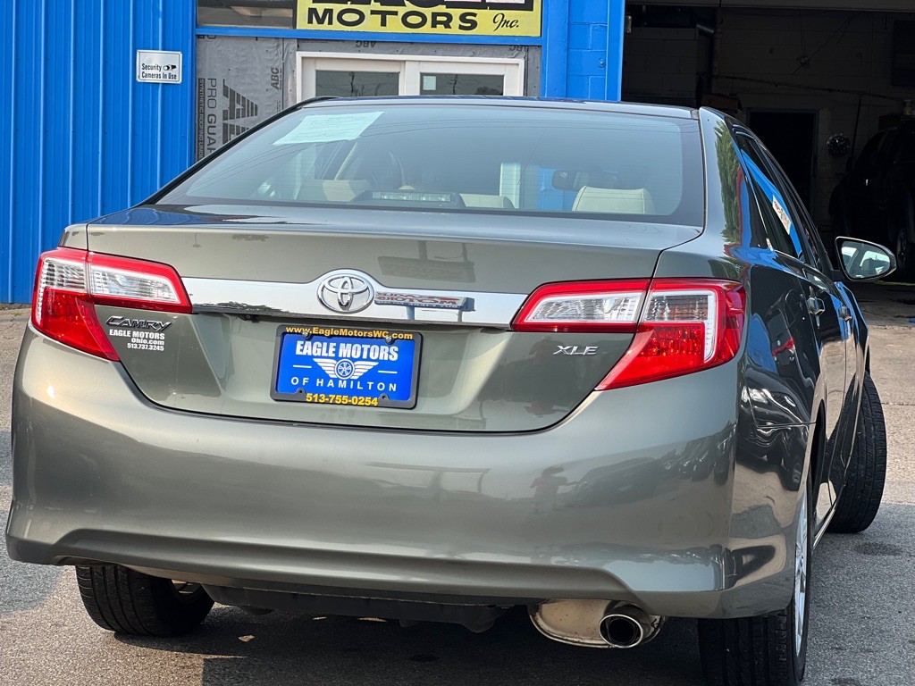 2012 Toyota Camry Image 4