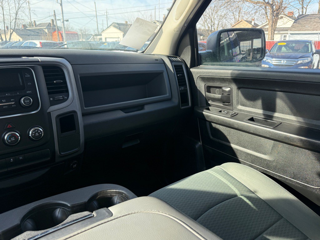 2016 RAM 1500 Image 12