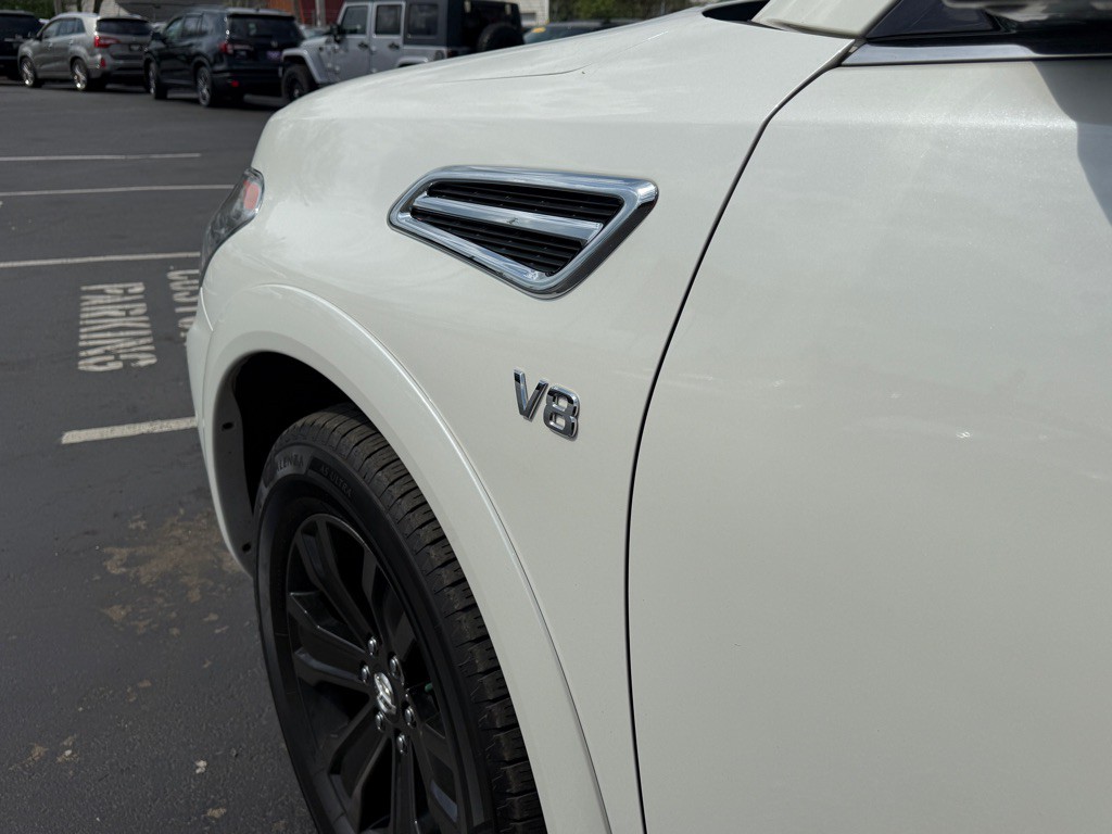 2019 Nissan Armada Image 2