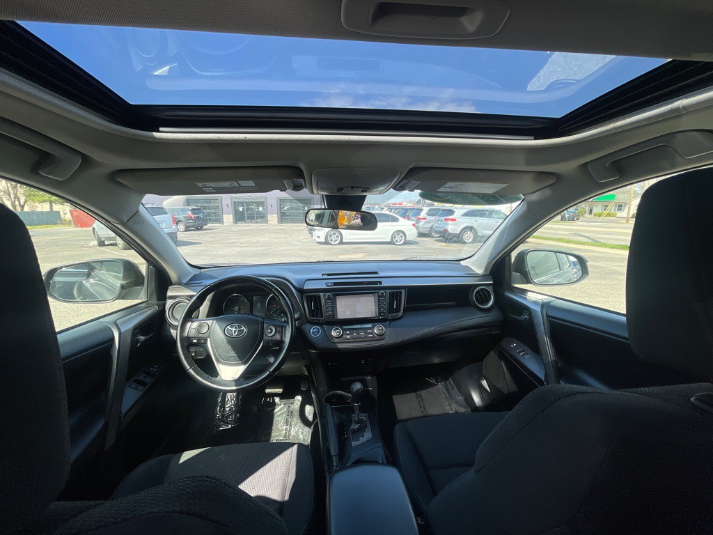 2016 Toyota Rav4 Image 12