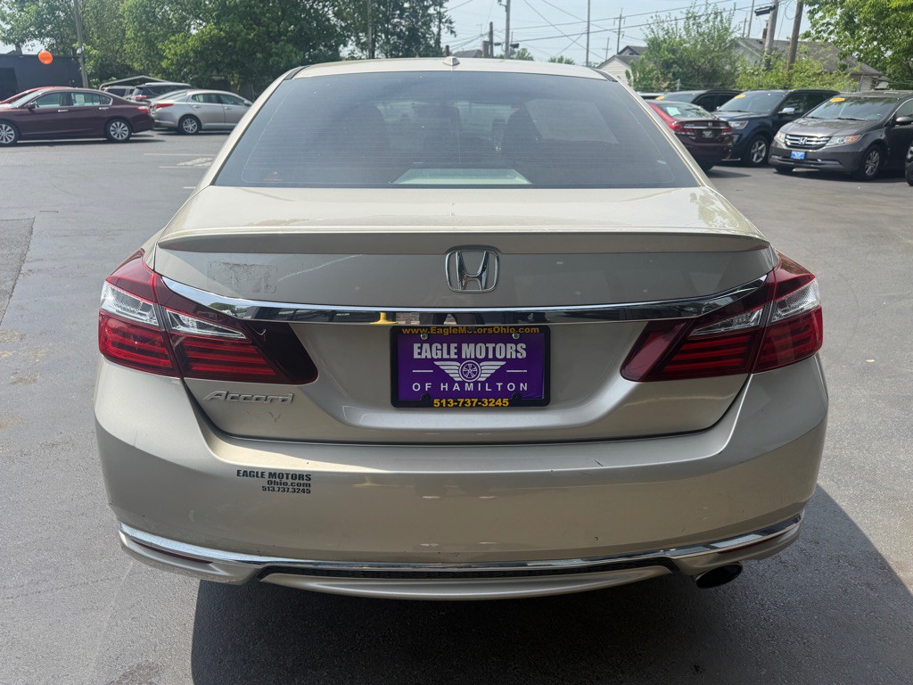 2016 Honda Accord Image 7