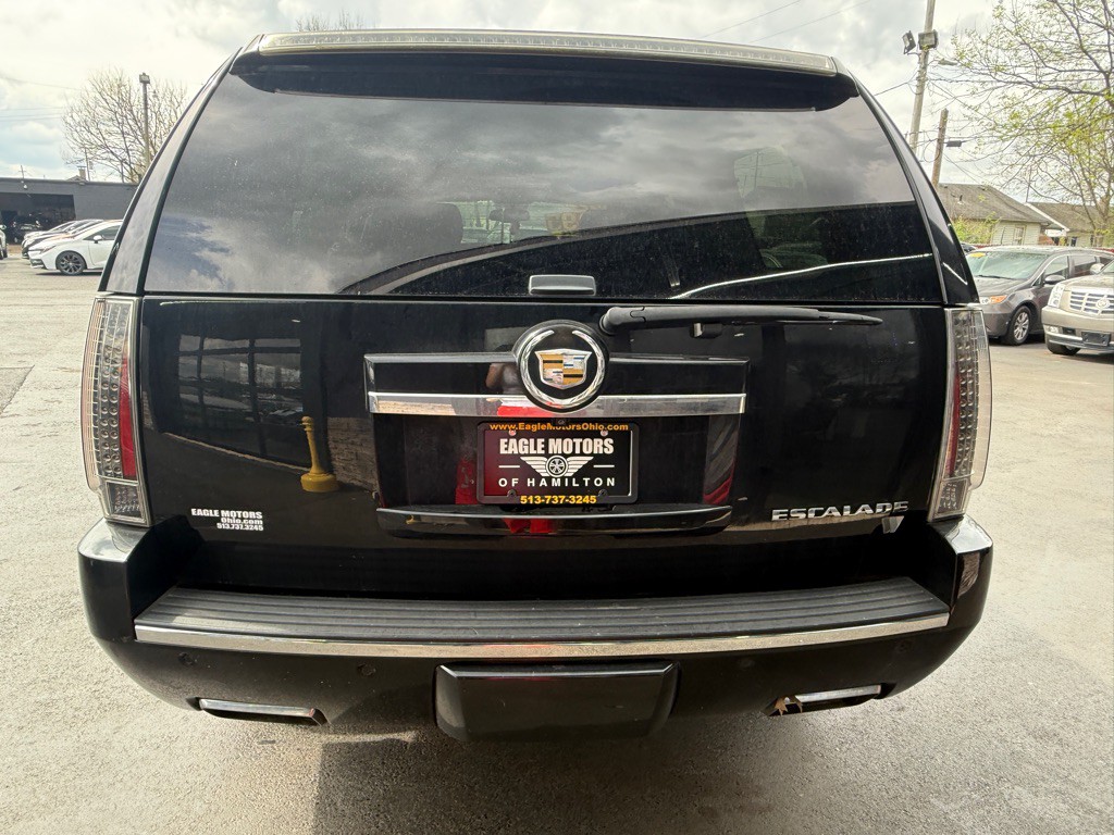2012 Cadillac Escalade Image 4
