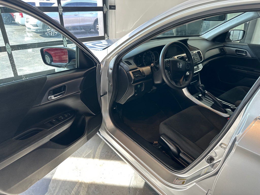 2013 Honda Accord Image 12