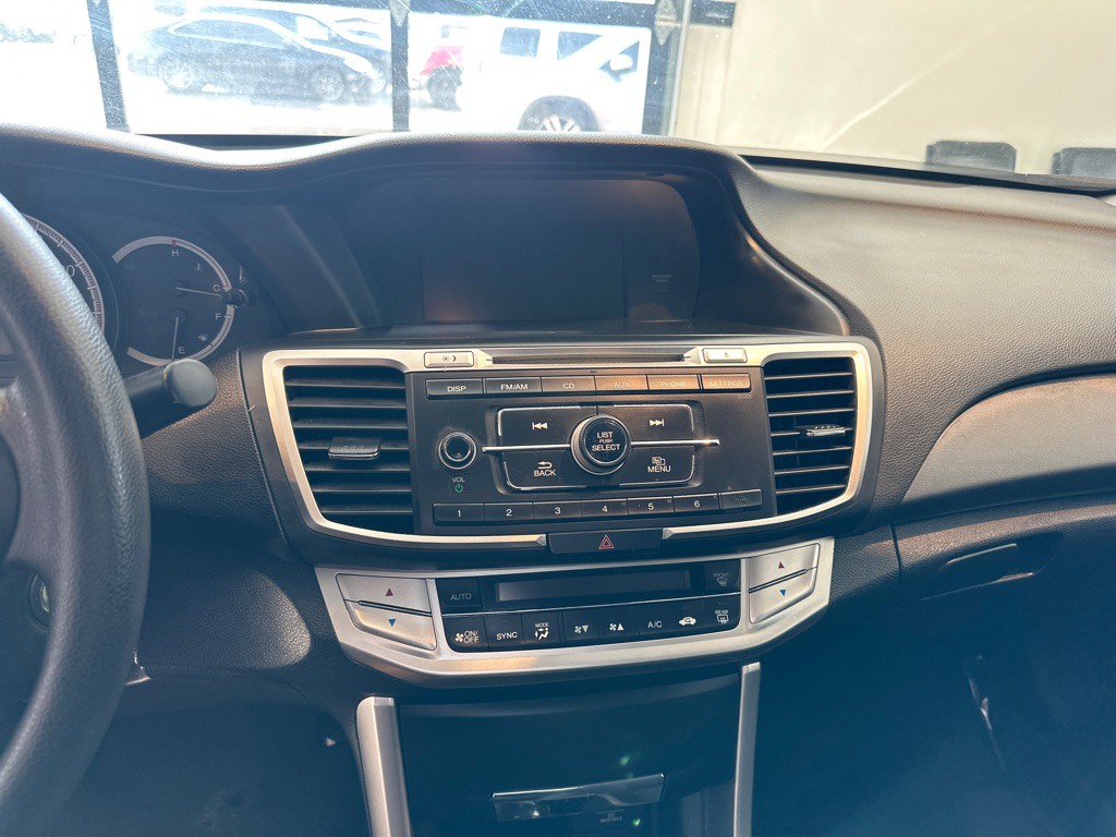 2013 Honda Accord Image 18
