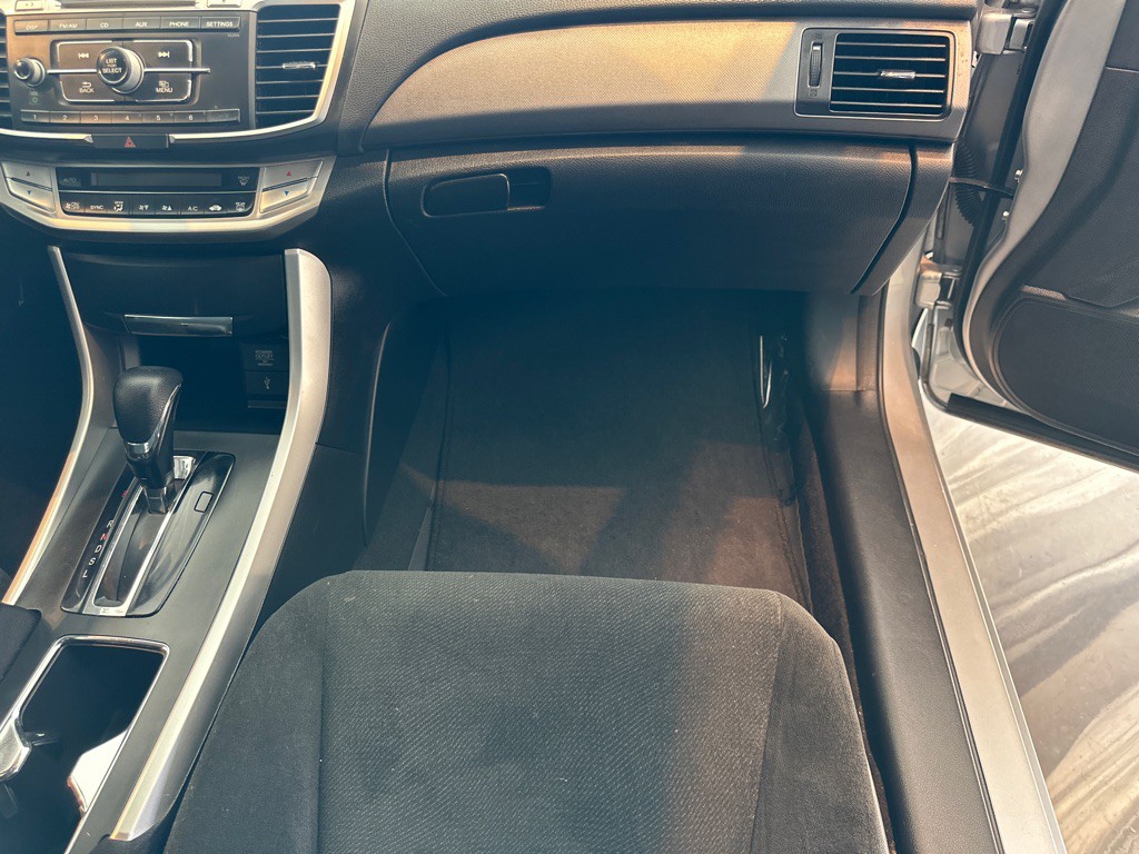 2013 Honda Accord Image 24
