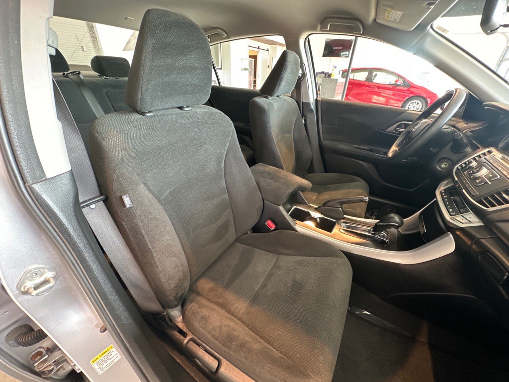 2013 Honda Accord Image 25