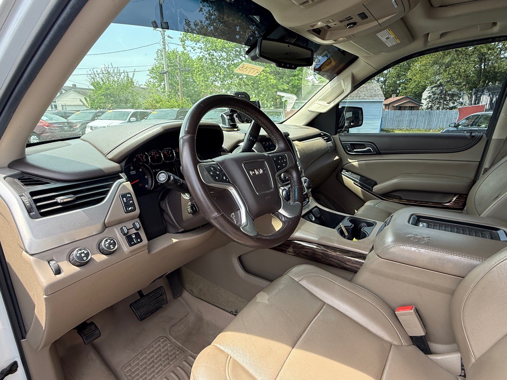 2016 GMC Yukon Image 2