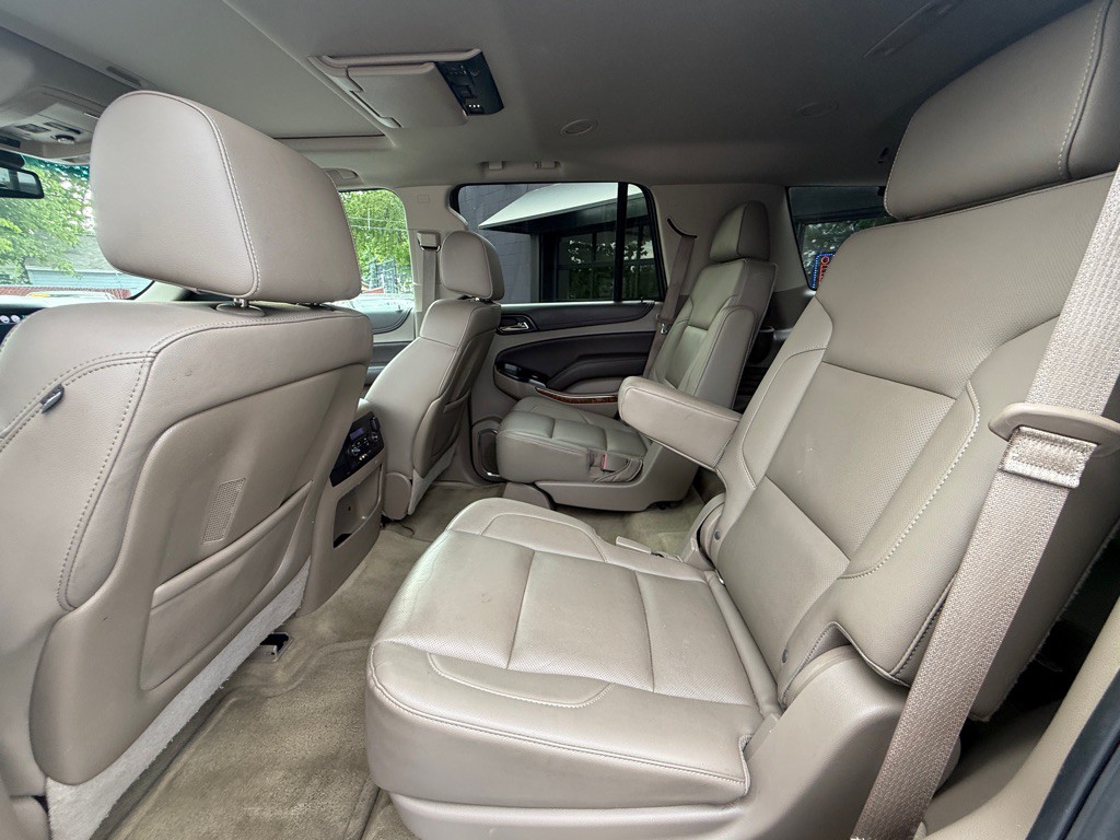 2016 Chevrolet Tahoe Image 4