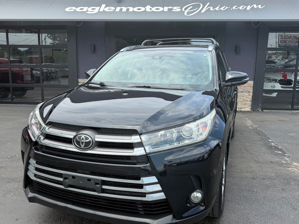 2018 Toyota Highlander Image 1