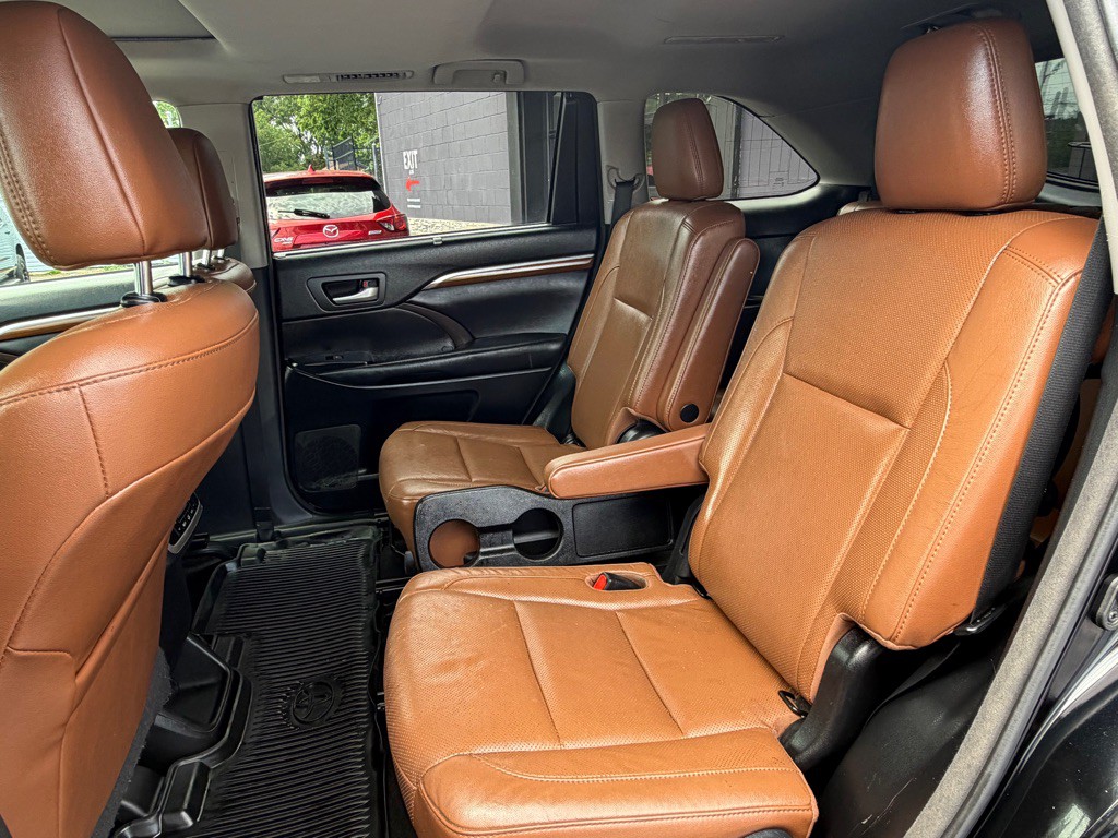 2018 Toyota Highlander Image 3