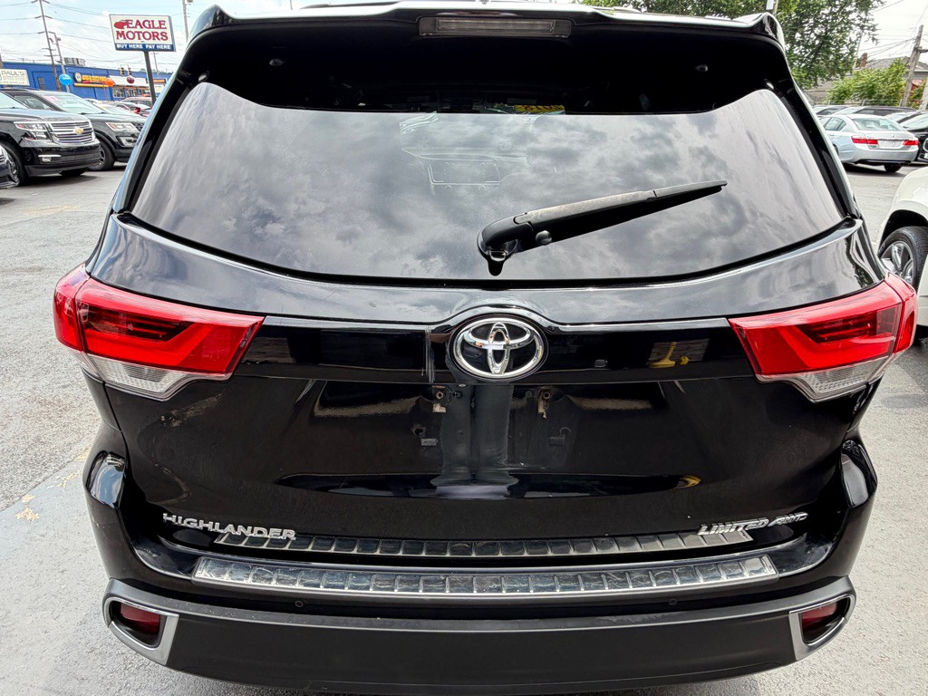 2018 Toyota Highlander Image 8