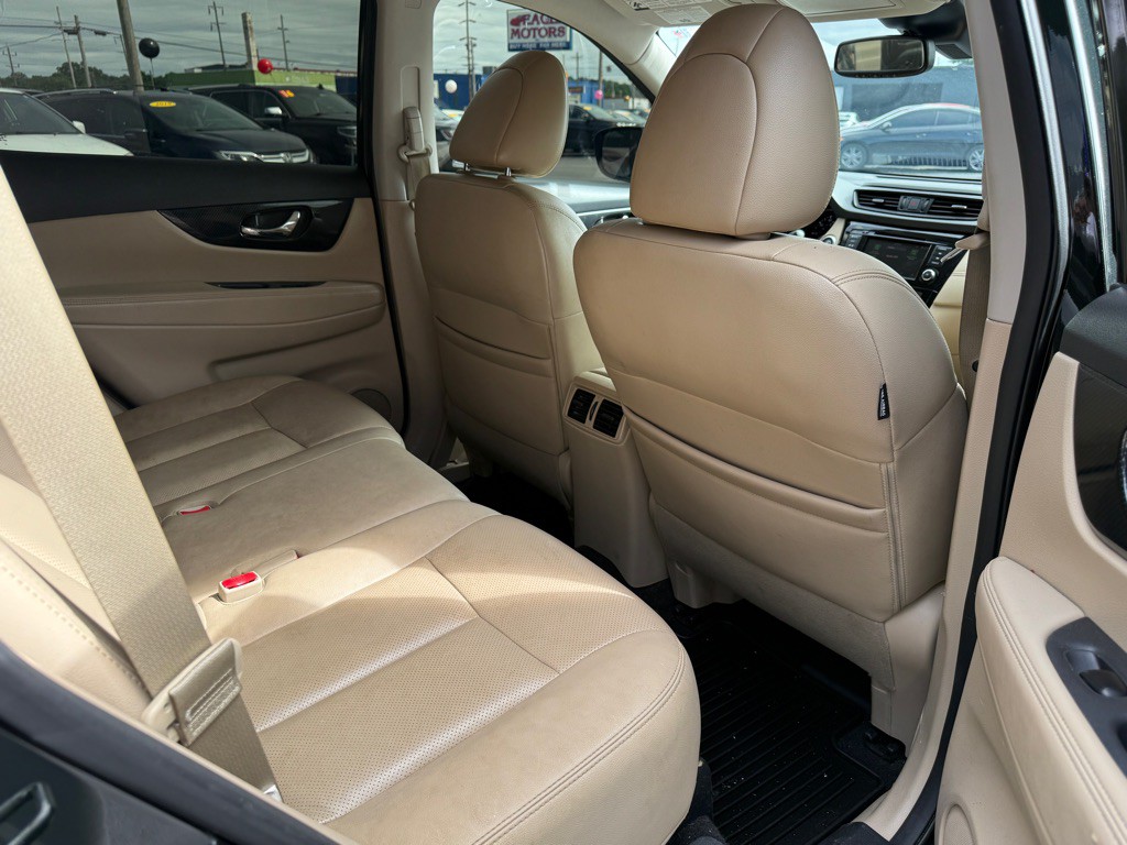 2019 Nissan Rogue Image 5