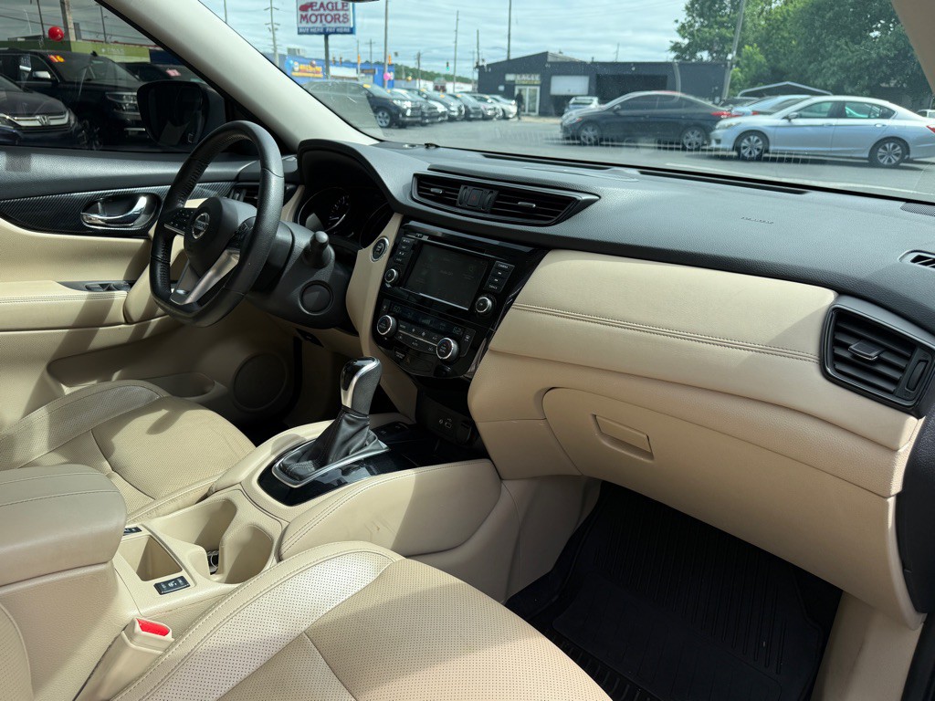 2019 Nissan Rogue Image 6