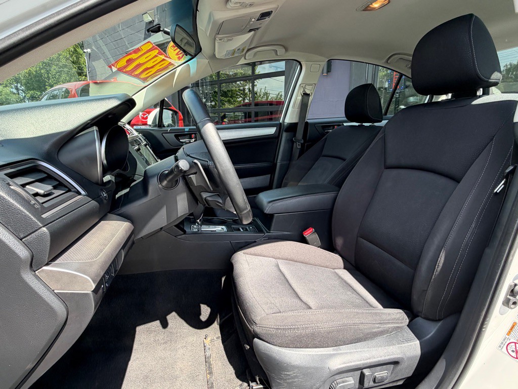 2015 Subaru Legacy Image 3