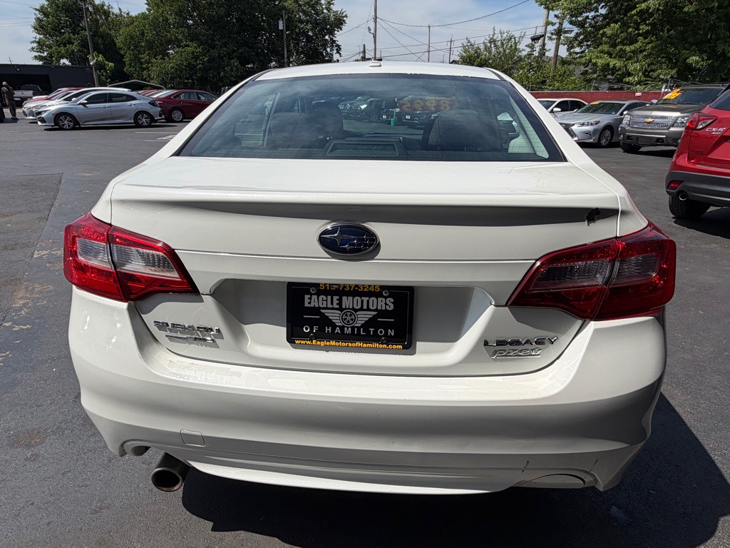 2015 Subaru Legacy Image 5