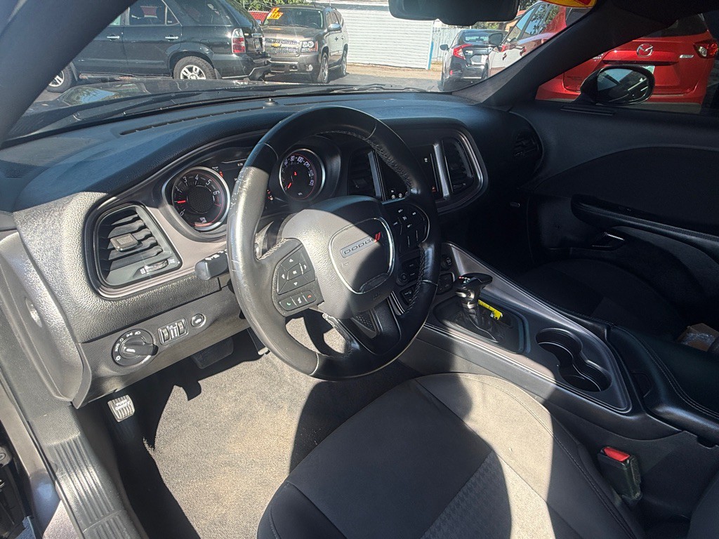 2023 Dodge Challenger Image 2