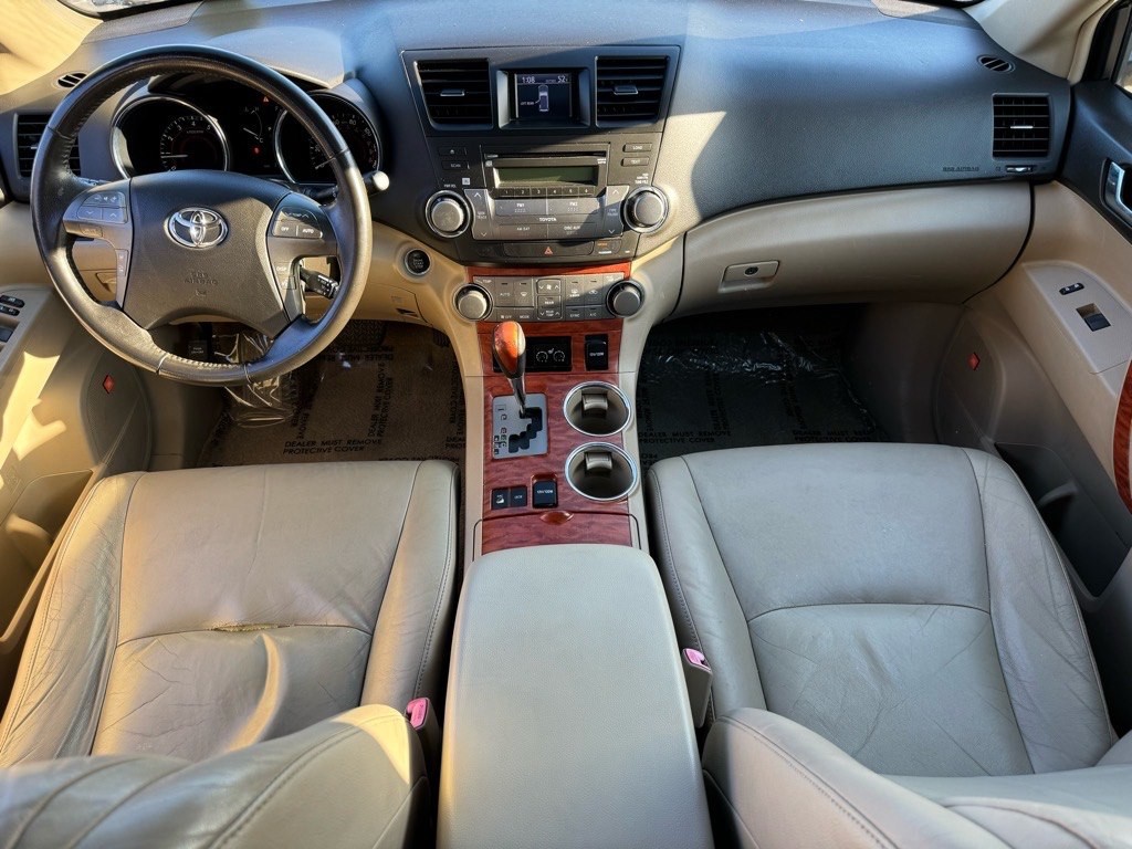 2010 Toyota Highlander Image 12
