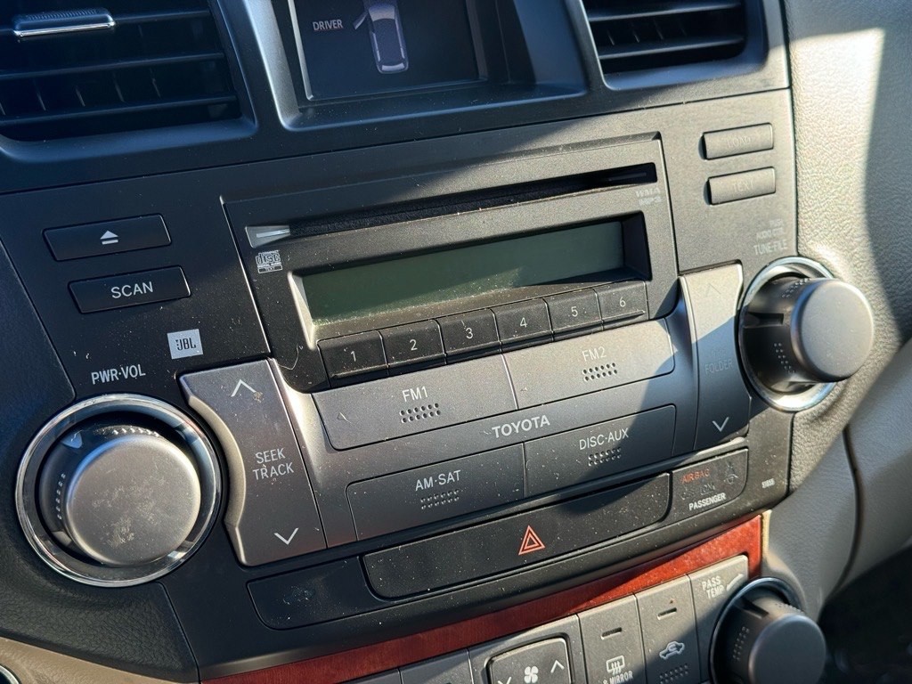 2010 Toyota Highlander Image 17