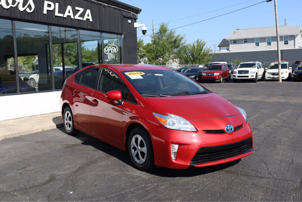 2014 Toyota Prius Image 2