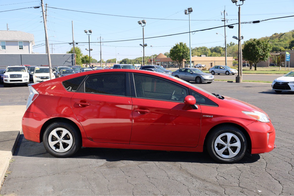 2014 Toyota Prius Image 3