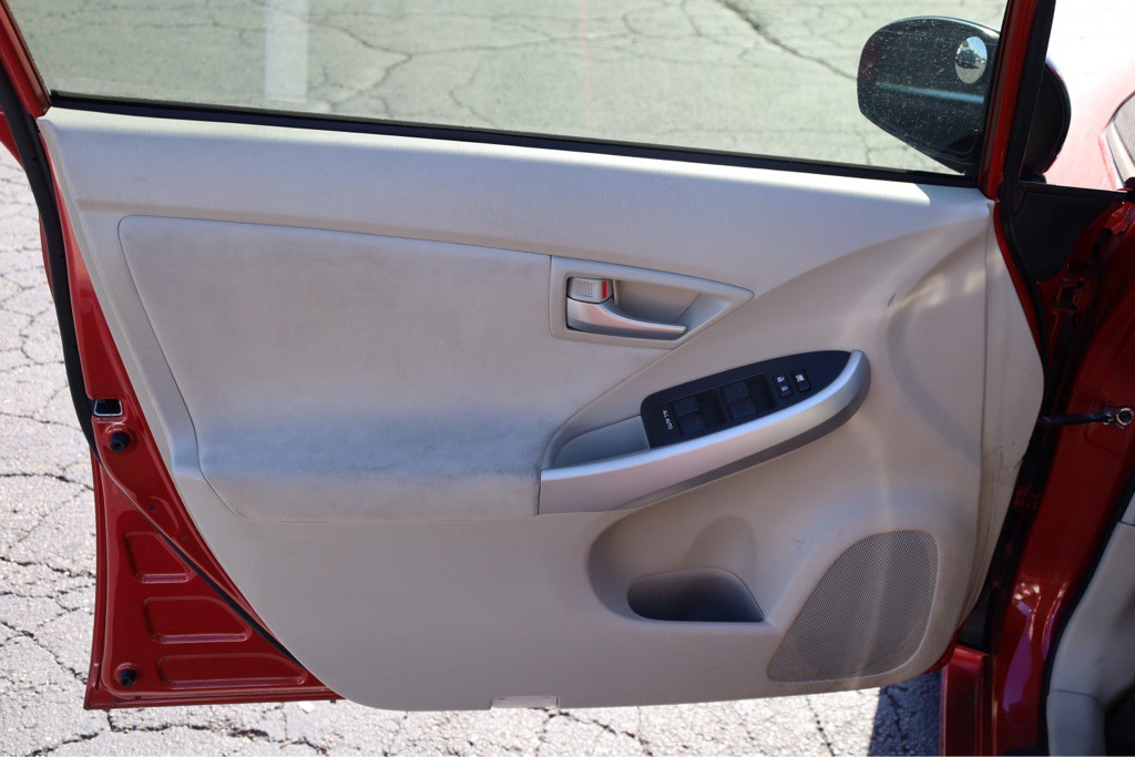 2014 Toyota Prius Image 8