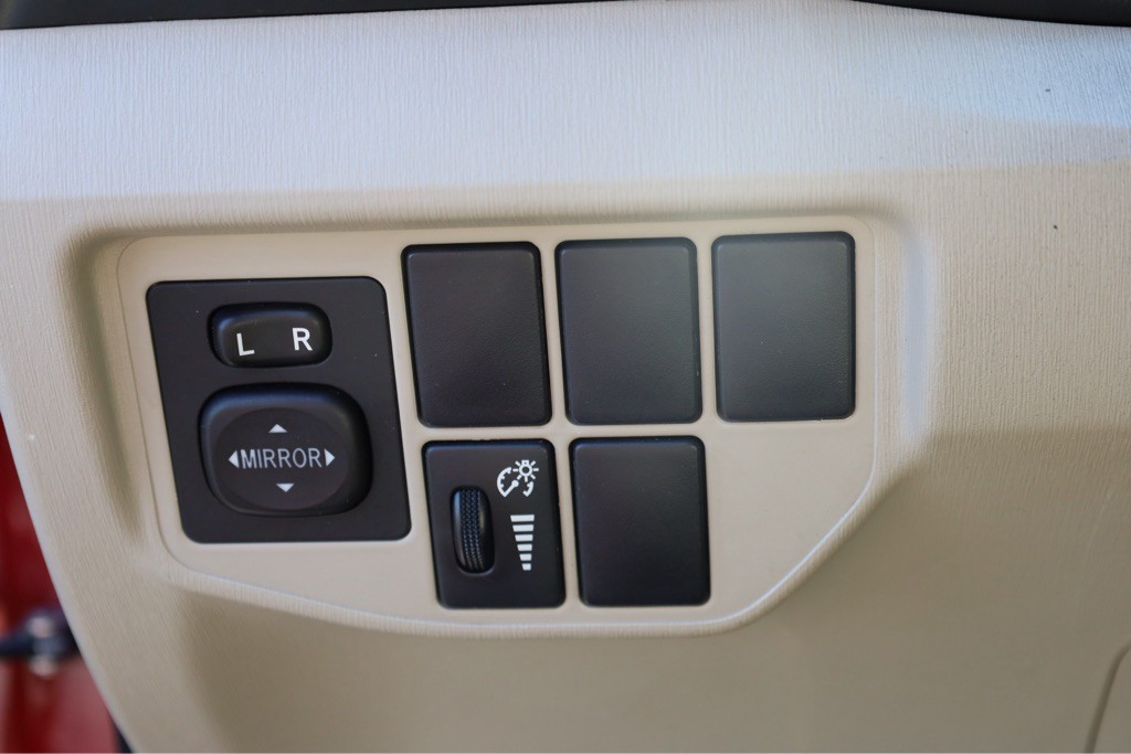 2014 Toyota Prius Image 9