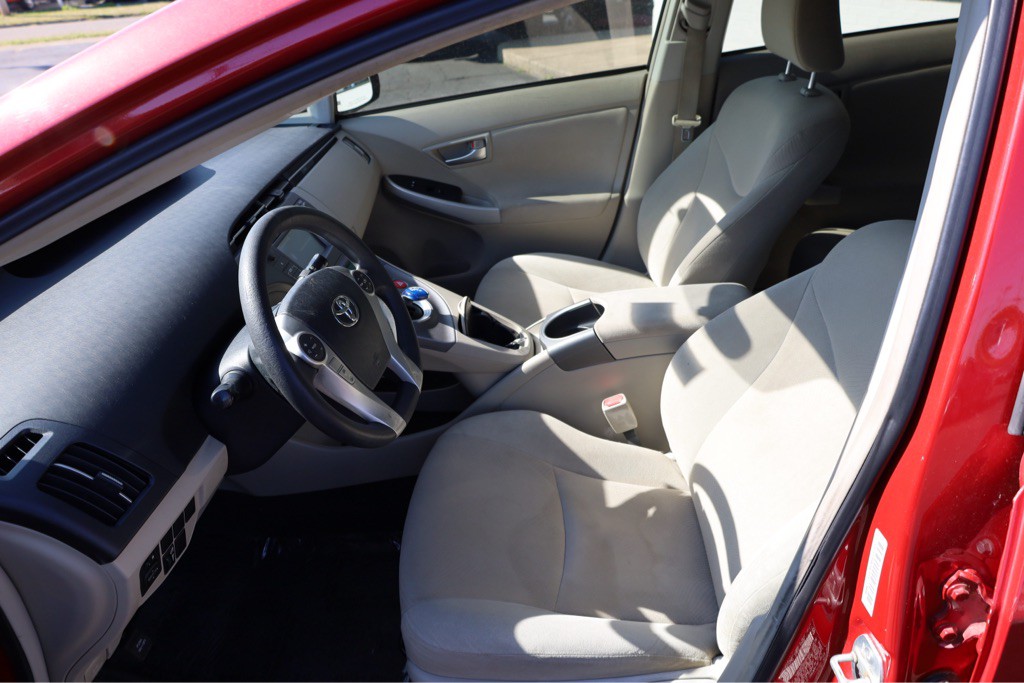 2014 Toyota Prius Image 10