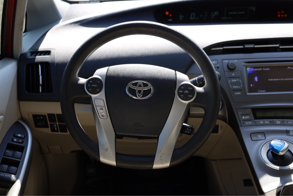 2014 Toyota Prius Image 13