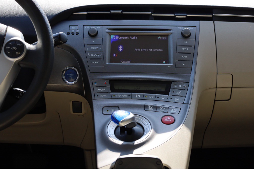 2014 Toyota Prius Image 15