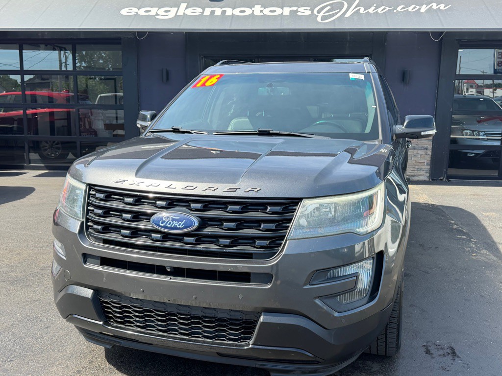 2016 Ford Explorer Image 1