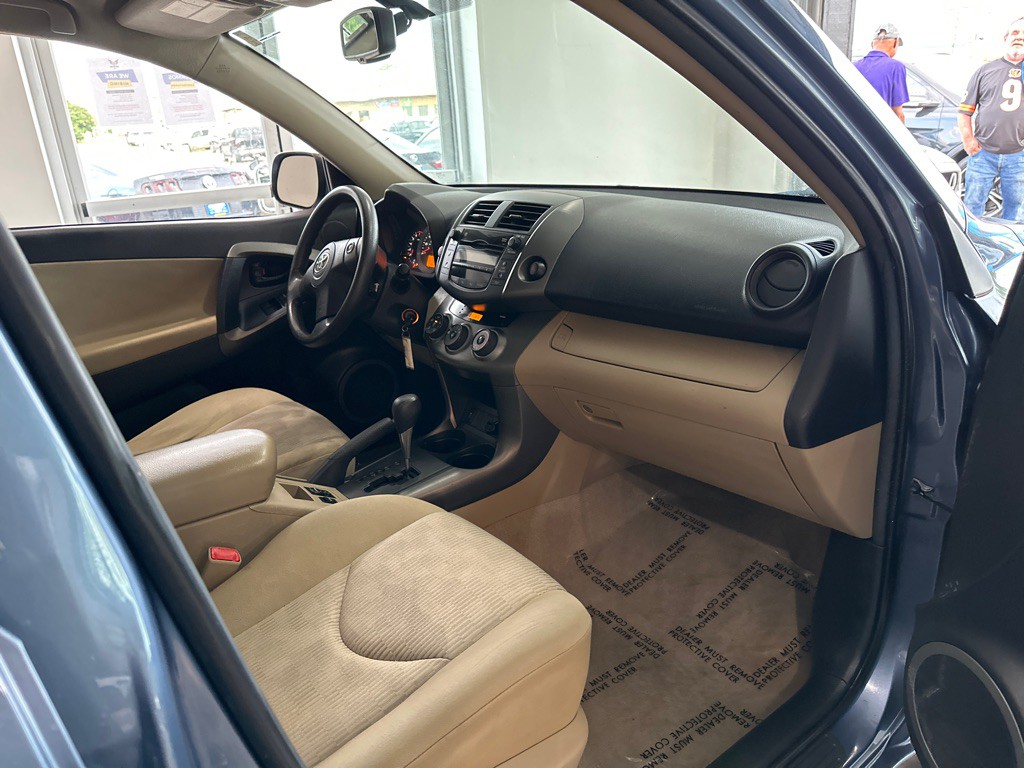 2011 Toyota Rav4 Image 7