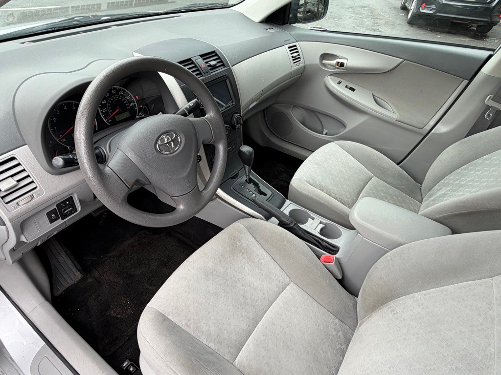 2009 Toyota Corolla Image 2