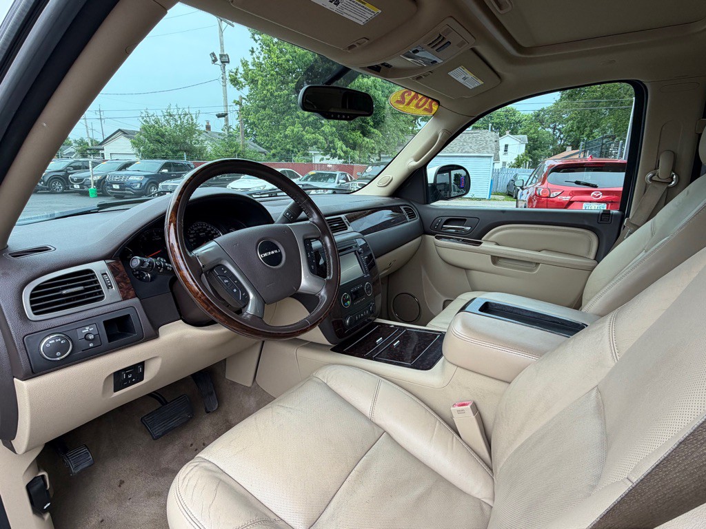 2012 GMC Yukon Image 3