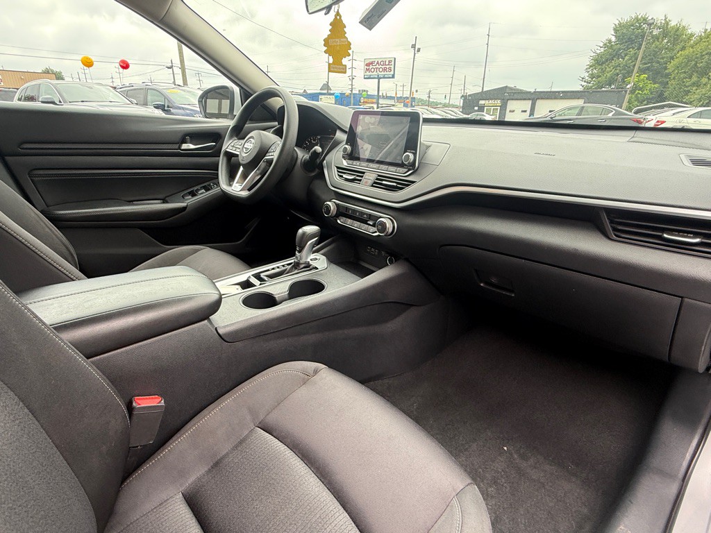 2020 Nissan Altima Image 6