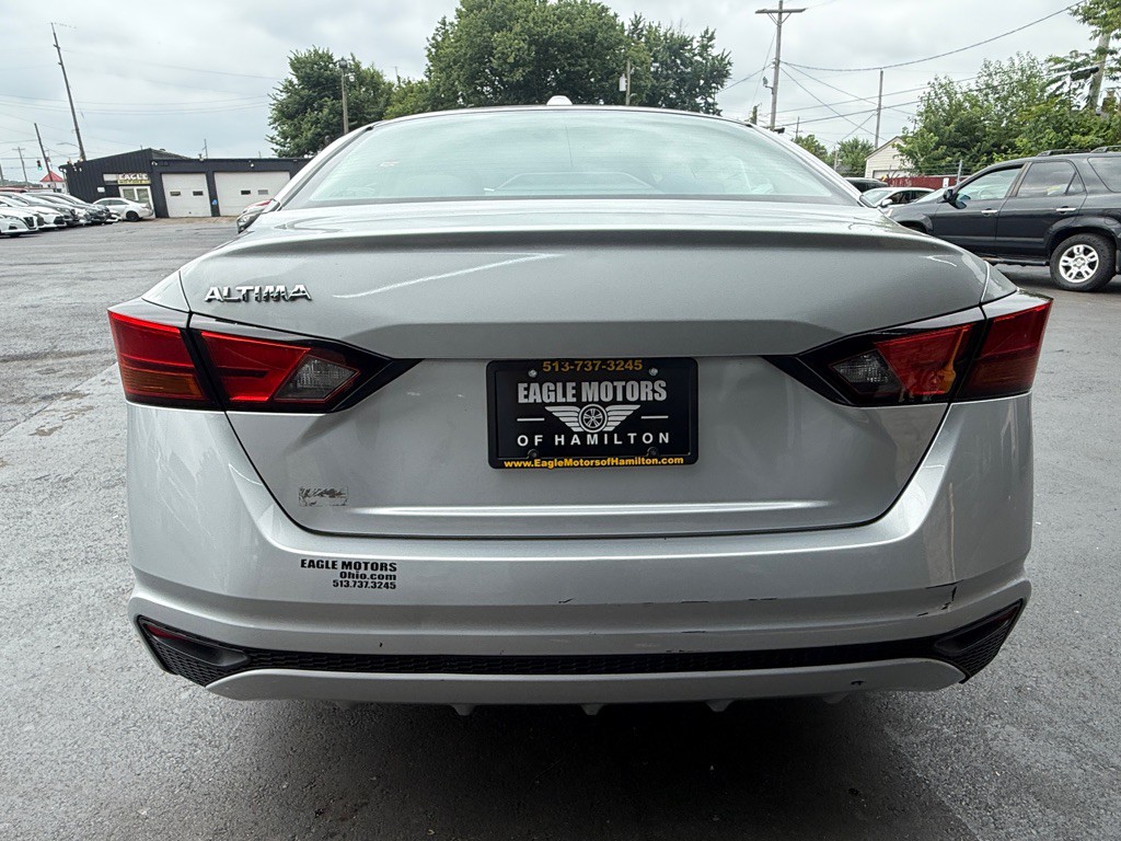 2020 Nissan Altima Image 8