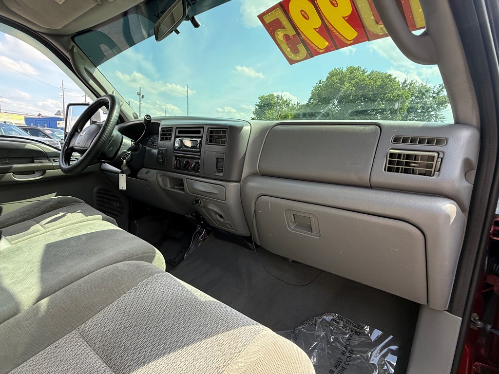 2004 Ford F-250 Image 10