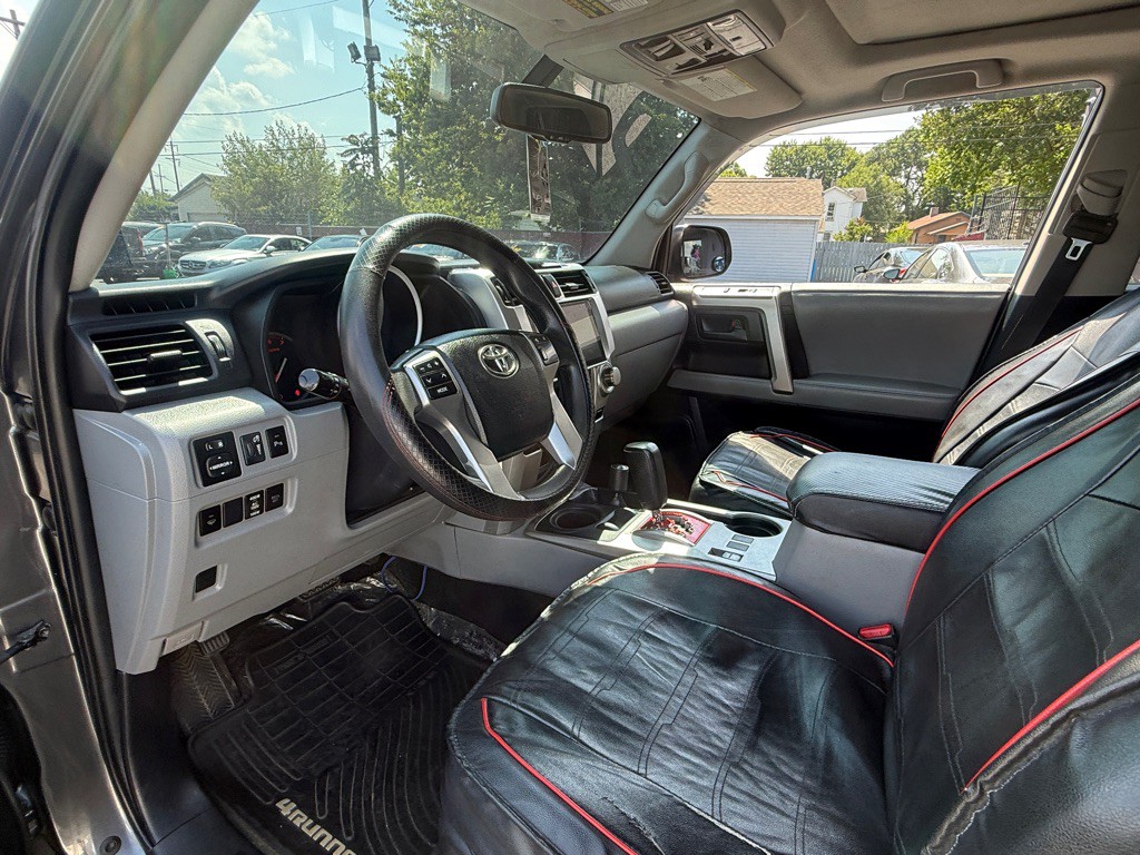 2012 Toyota 4Runner Image 2