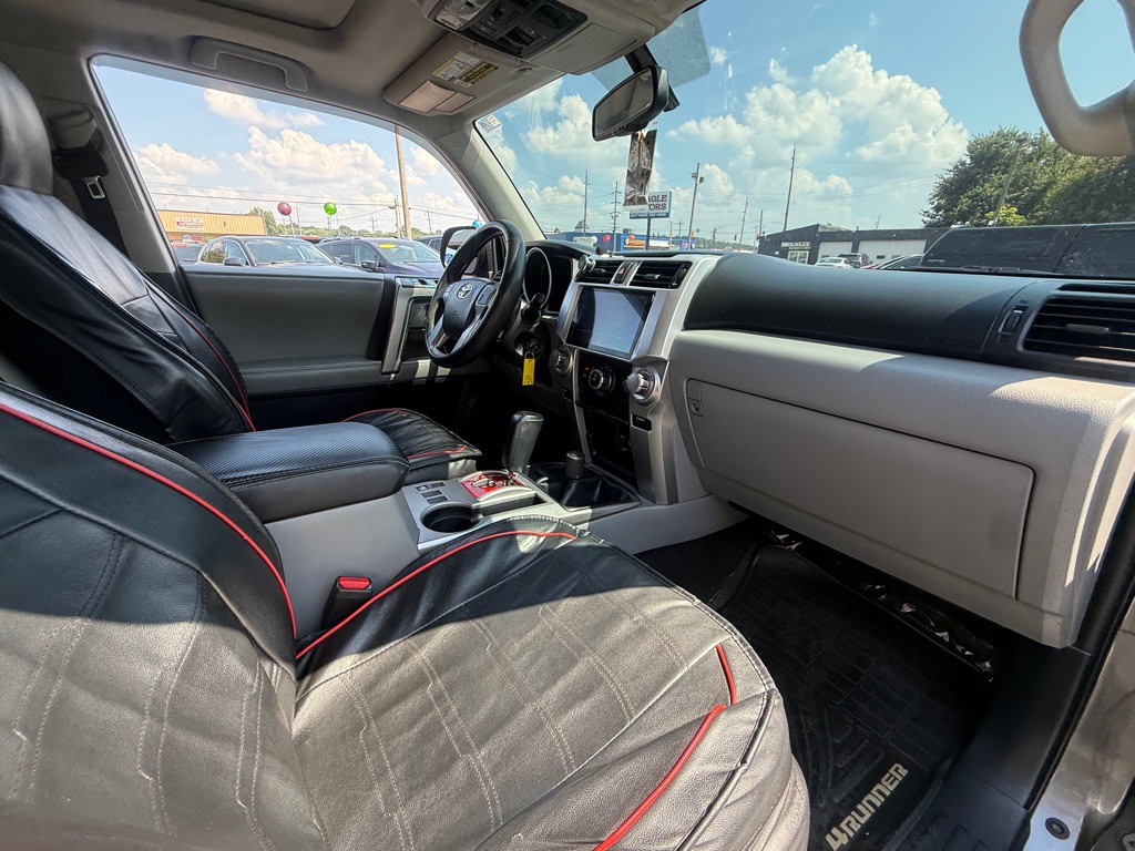 2012 Toyota 4Runner Image 7