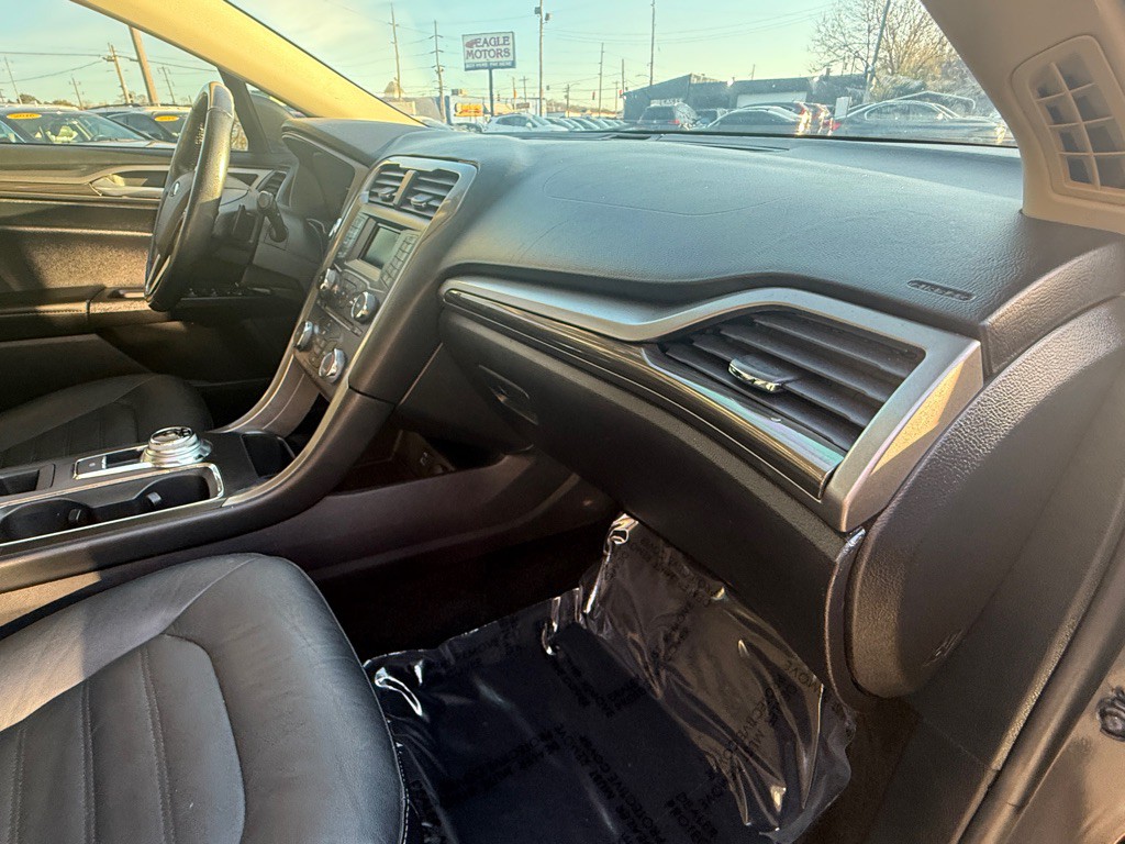 2017 Ford Fusion Image 8